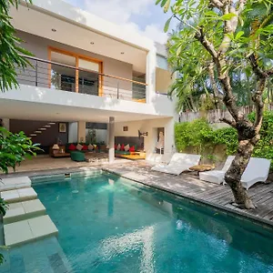 https://villa-olympia-seminyak.hotelsseminyak.net