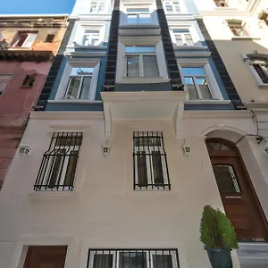 https://dizayn-otel.istanbul-turkeyhotels.com